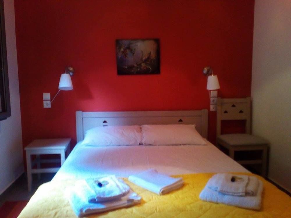 To Greki Hotell Livartzi Eksteriør bilde
